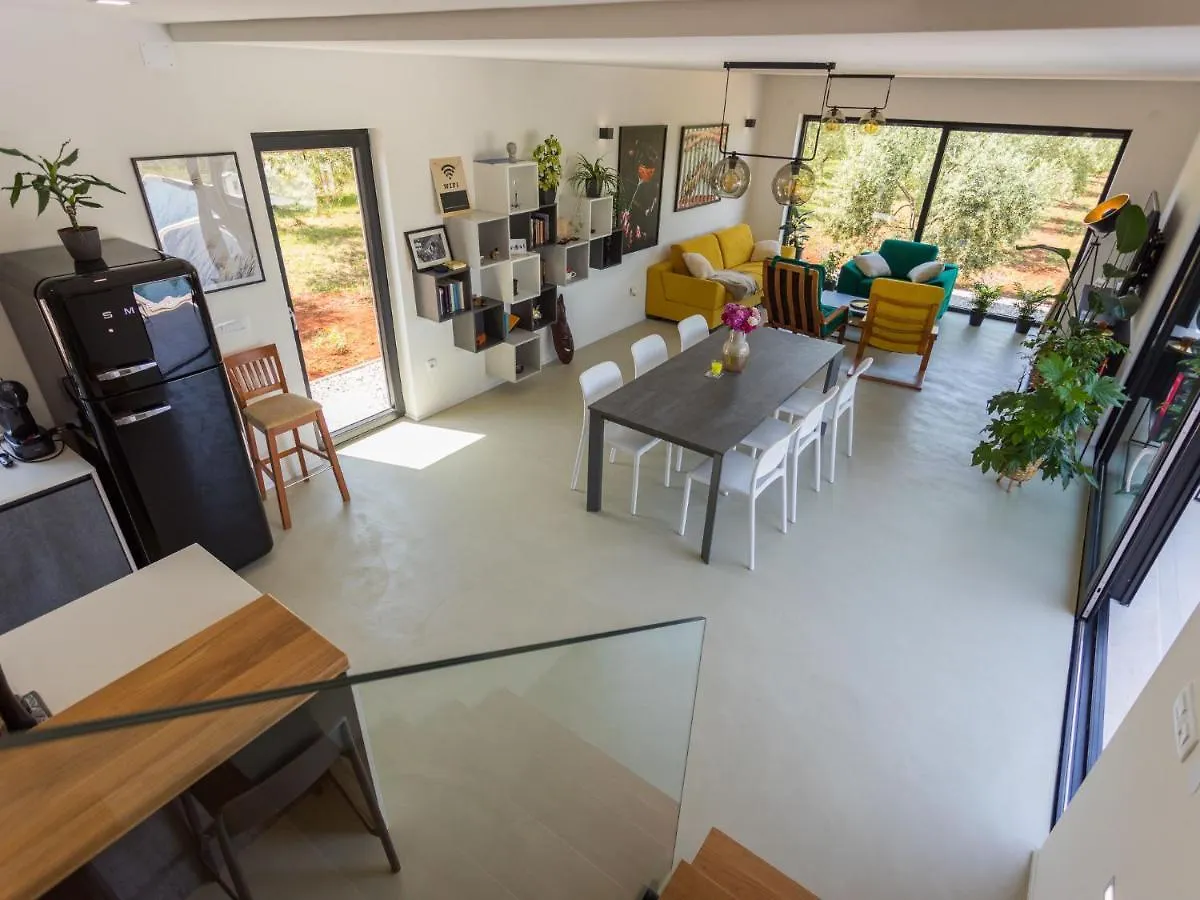 Villa Altalune By Interhome Karpinjan